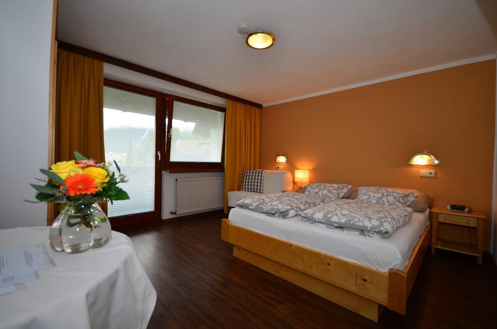 Haus Bergfrieden Hotel Lermoos Bilik gambar